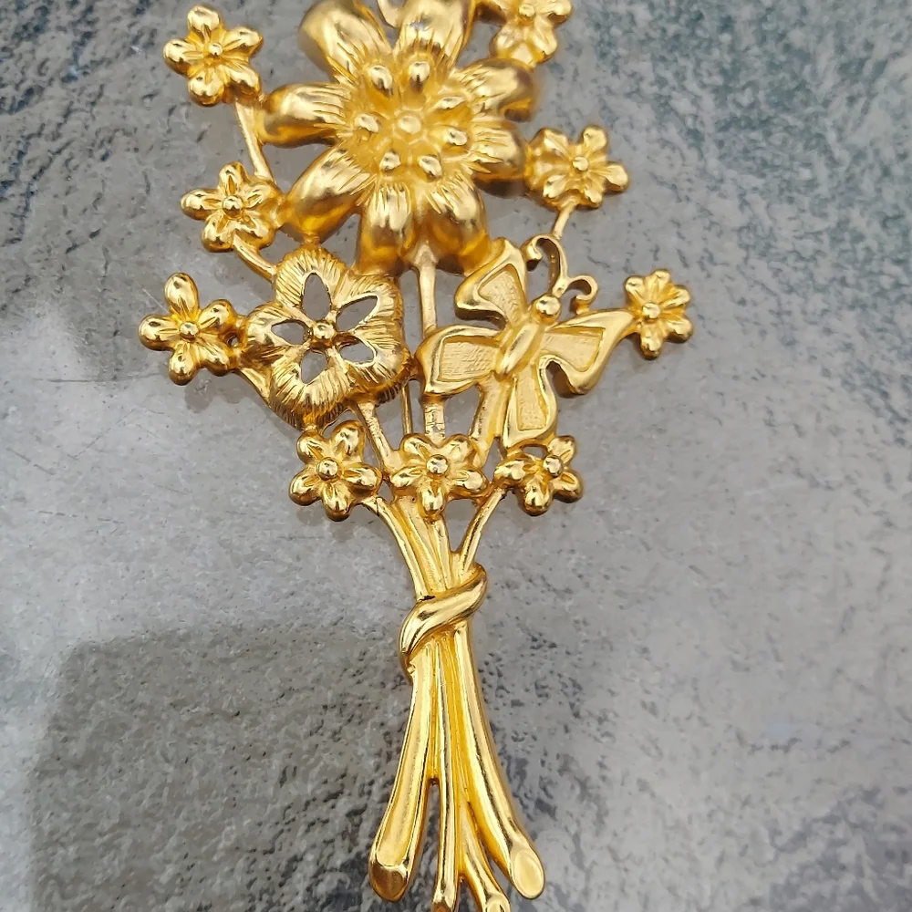 Vintage Monet Gold Flower Bouquet Brooch‎ Pin